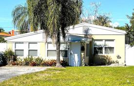 Maison en ville – North Miami Beach, Floride, Etats-Unis. $539,000