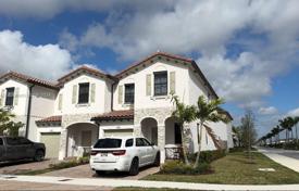 Maison en ville – Homestead, Floride, Etats-Unis. $528,000