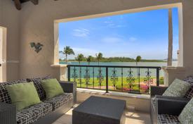 Appartement – Fisher Island Drive, Miami Beach, Floride,  Etats-Unis. $2,150,000
