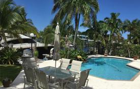 Villa – North Miami, Floride, Etats-Unis. $1,280,000