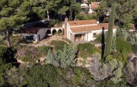 Villa – La Croix-Valmer, Côte d'Azur, France. 1,800,000 €