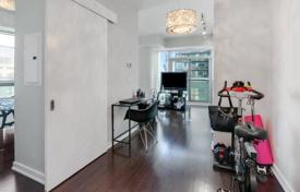 1 pièces appartement à York Street, Canada. C$785,000