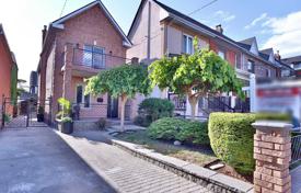 5 pièces maison en ville à Old Toronto, Canada. C$1,315,000