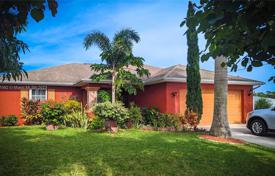 Maison en ville – Lehigh Acres, Floride, Etats-Unis. $380,000