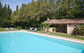 6 pièces villa en Provence-Alpes-Côte d'Azur, France. 8,000 € par semaine