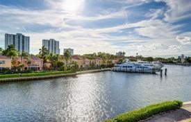 Maison en ville – Aventura, Floride, Etats-Unis. $1,370,000