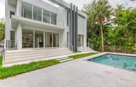 Villa – Miami Beach, Floride, Etats-Unis. 2,494,000 €