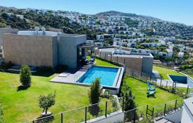 Maisons Vue Mer Dans un Complexe Boutique à Bodrum Yalikavak. $1,363,000