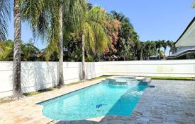 Maison en ville – West End, Miami, Floride,  Etats-Unis. $1,050,000