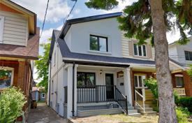 4 pièces maison mitoyenne à East York, Canada. C$1,407,000