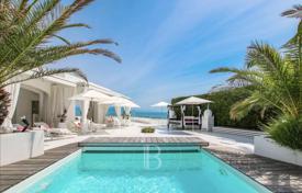 7 pièces villa à Cannes, France. 20,000 € par semaine