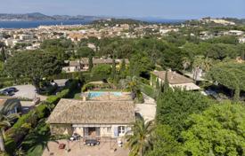 5 pièces villa à Saint Tropez, France. 27,000 € par semaine