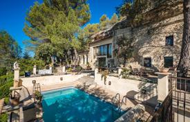 Maison de campagne – Goult, Provence-Alpes-Côte d'Azur, France. 1,696,000 €
