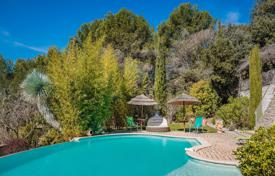 Maison de campagne – Lourmarin, Provence-Alpes-Côte d'Azur, France. 890,000 €