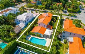 Villa – Miami Beach, Floride, Etats-Unis. $2,400,000