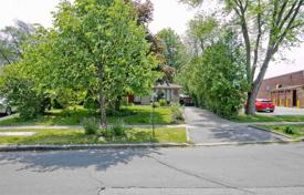 Maison en ville – North York, Toronto, Ontario,  Canada. C$1,522,000