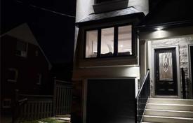 Maison mitoyenne – Etobicoke, Toronto, Ontario,  Canada. C$1,653,000