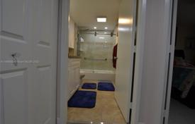 2 pièces appartement en copropriété 142 m² à Pembroke Pines, Etats-Unis. 332,000 €