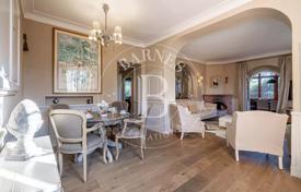 11 pièces villa à Antibes, France. 2,850,000 €