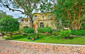 Villa – Miami, Floride, Etats-Unis. 1,987,000 €