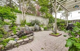 3 pièces maison mitoyenne à North York, Canada. C$1,460,000