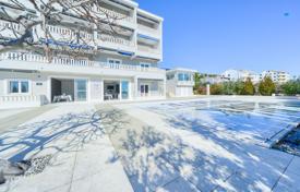 21 pièces maison en ville 888 m² en Comté de Split-Dalmatie, Croatie. 2,100,000 €