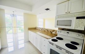 Copropriété – Hallandale Beach, Floride, Etats-Unis. $275,000