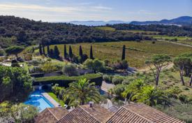 Villa – La Croix-Valmer, Côte d'Azur, France. 12,000 € par semaine