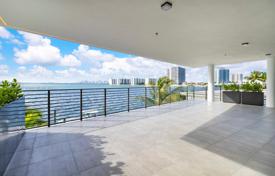Copropriété – Miami Beach, Floride, Etats-Unis. $3,600,000
