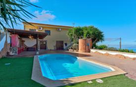 Villa – Adeje, Santa Cruz de Tenerife, Îles Canaries,  Espagne. 780,000 €