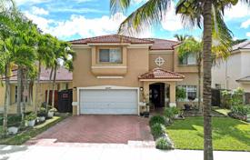 Maison en ville – West End, Miami, Floride,  Etats-Unis. $780,000