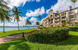 Appartement – Fisher Island Drive, Miami Beach, Floride,  Etats-Unis. 4,700 € par semaine