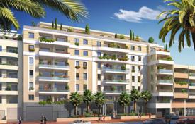 Bâtiment en construction – Juan-les-Pins, Antibes, Côte d'Azur,  France. 440,000 €