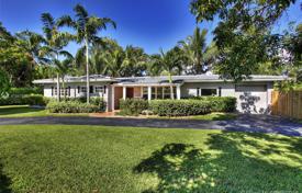 Maison de campagne – South Miami, Floride, Etats-Unis. $735,000
