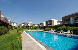 Villa – Kusadasi, Aydin, Turquie. $309,000