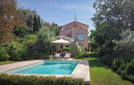 Villa – Jesi, Marche, Italie. 1,590,000 €