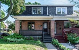 Maison mitoyenne – Gerrard Street East, Toronto, Ontario,  Canada. C$1,051,000