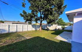 Maison en ville – Pembroke Pines, Broward, Floride,  Etats-Unis. $660,000