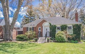 3 pièces maison en ville en York, Canada. C$1,490,000