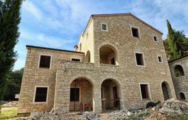 Maison en ville – Rovinj, Comté d'Istrie, Croatie. 1,325,000 €