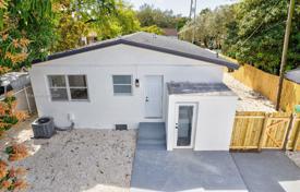 Maison en ville – Coral Gables, Floride, Etats-Unis. $749,000