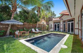 Villa – Miami, Floride, Etats-Unis. 1,289,000 €