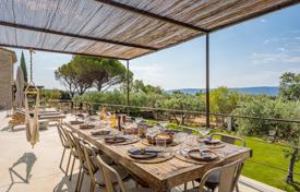 10 pièces maison de campagne à Gordes, France. 4,100 € par semaine