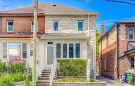 4 pièces maison mitoyenne à Old Toronto, Canada. C$1,406,000