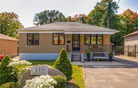 2 pièces maison en ville à North York, Canada. C$1,348,000