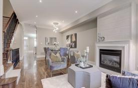 Maison mitoyenne – Bayview Avenue, Toronto, Ontario,  Canada. C$2,257,000