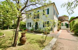 4 pièces villa 415 m² à Riccione, Italie. 3,500,000 €