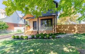Maison en ville – Etobicoke, Toronto, Ontario,  Canada. C$2,185,000