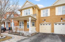 5 pièces maison mitoyenne à Scarborough, Canada. C$1,331,000