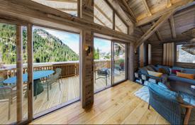 5 pièces chalet à Chatel, France. 1,450,000 €